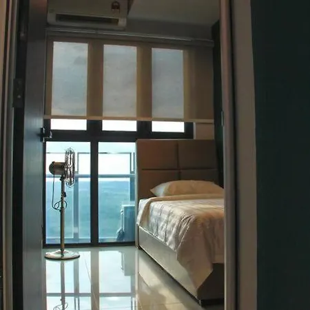High Rise Almas Duplex Suites With Beautiful Sea View Nusajaya  Exterior photo