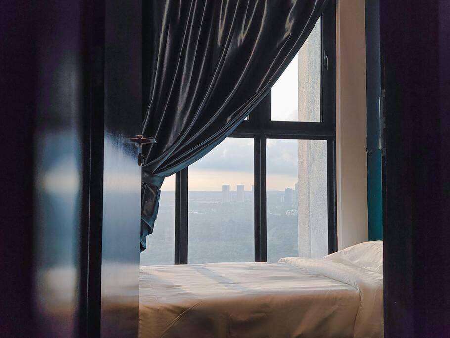 High Rise Almas Duplex With Beautiful Sea View Nusajaya (Iskandar Puteri)